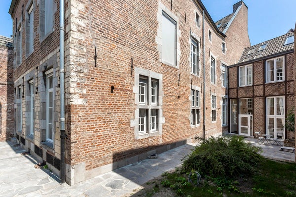 House Exterior