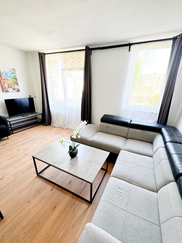 House Image 2