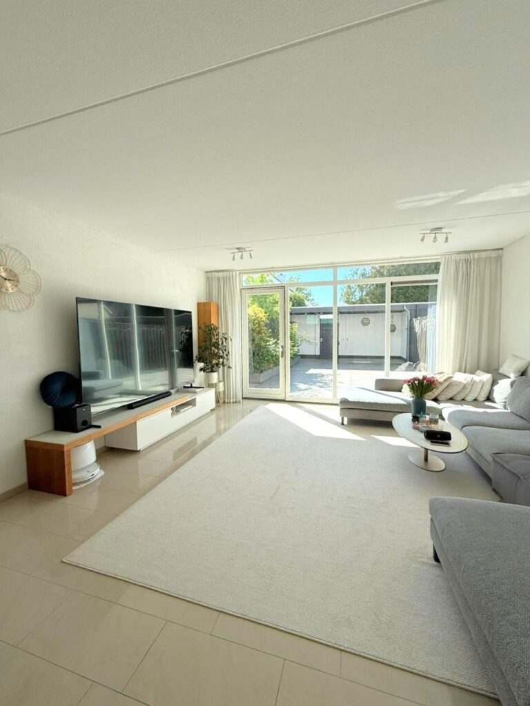 House Image 2