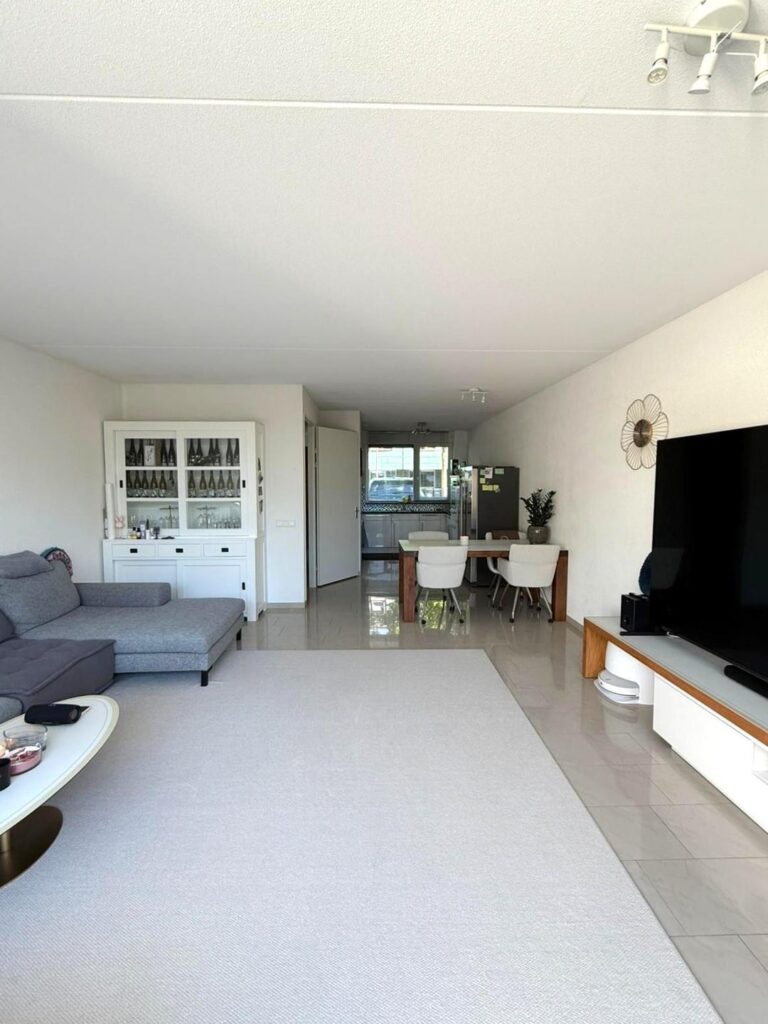 House Image 5