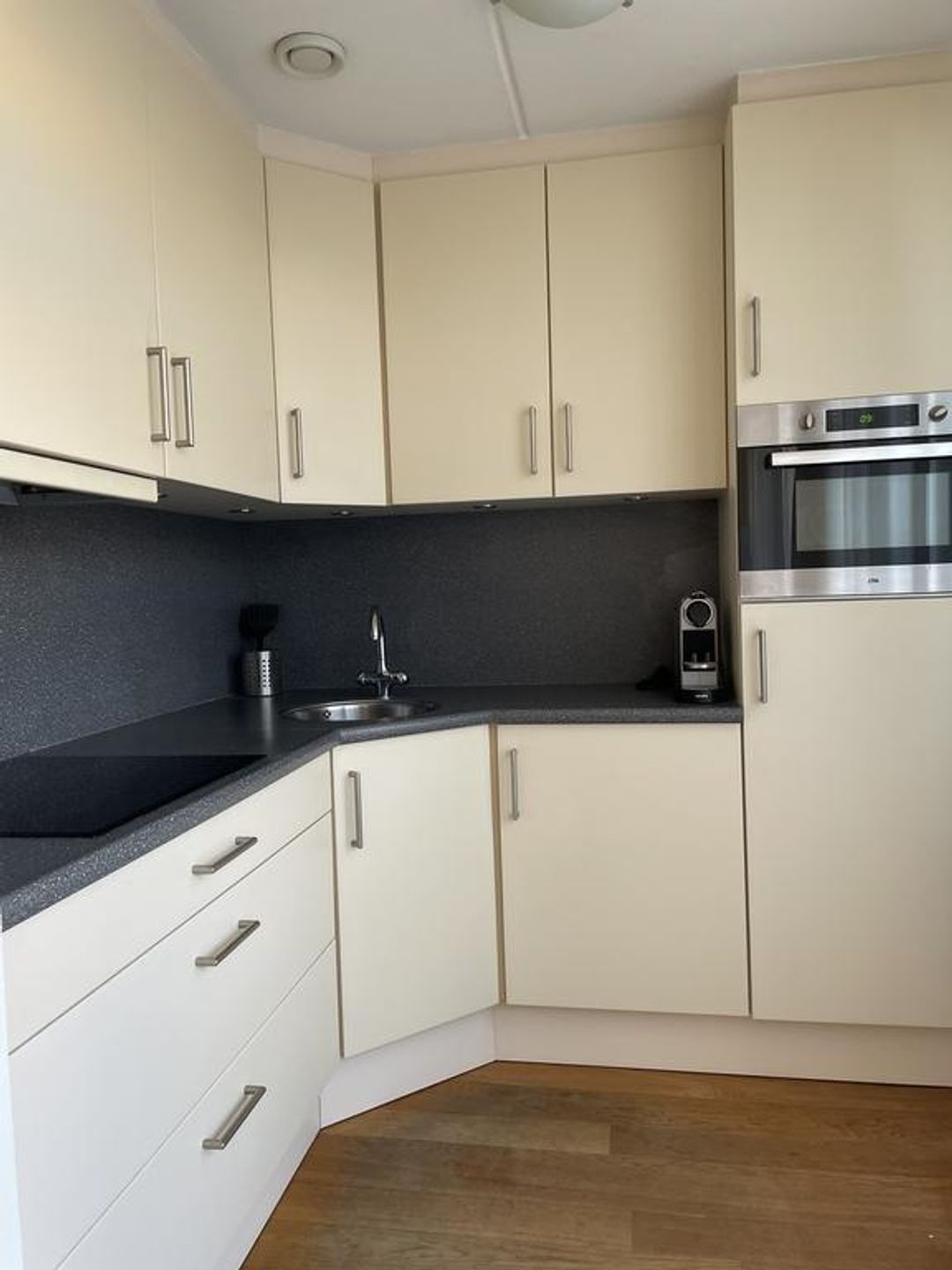 House Image 5