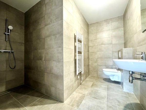 House Image 5