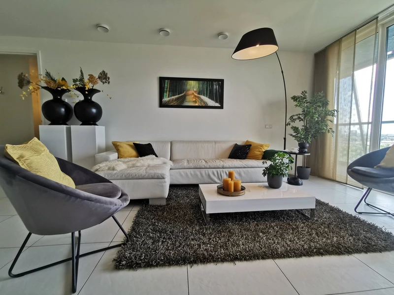 House Image 2