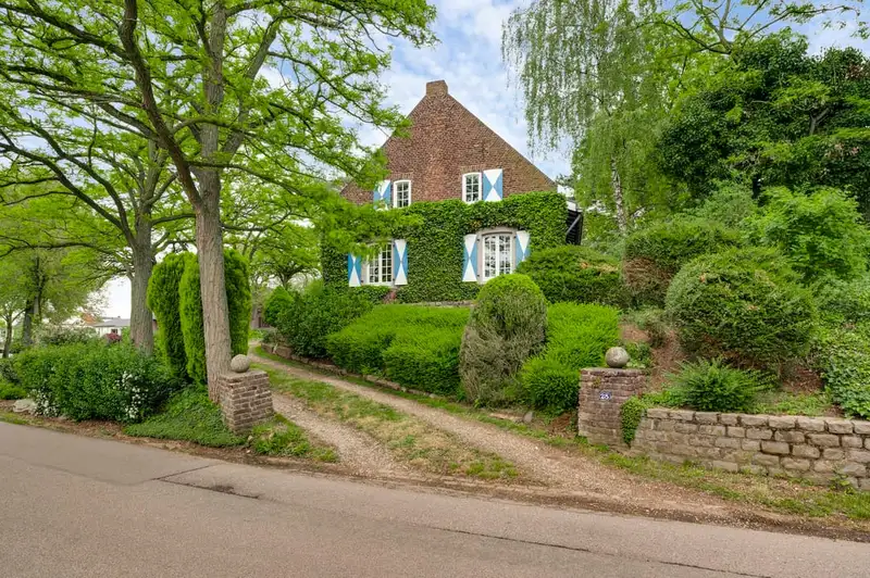 House Image 4