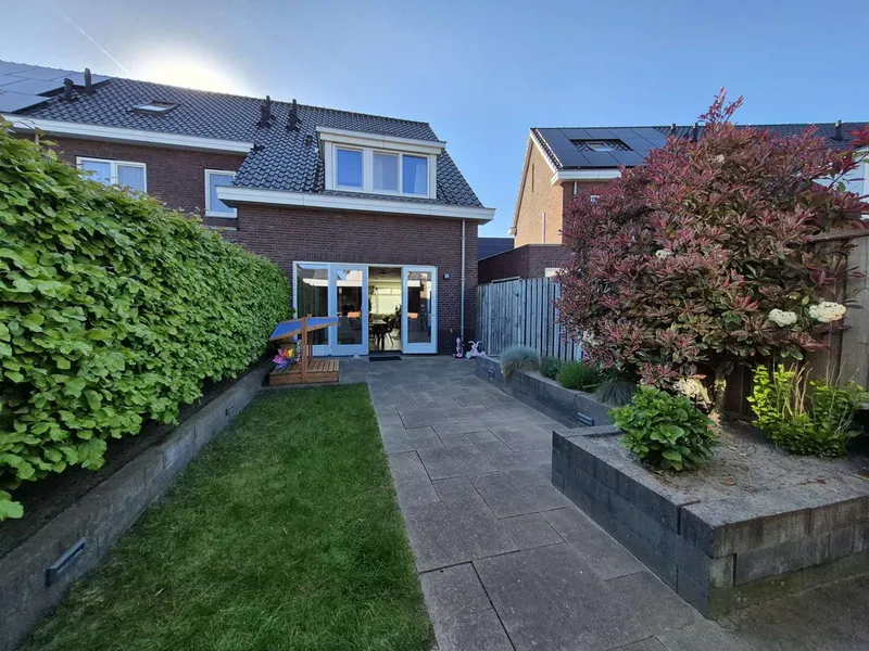 House Image 2