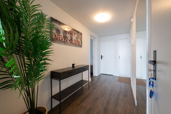 House Image 5