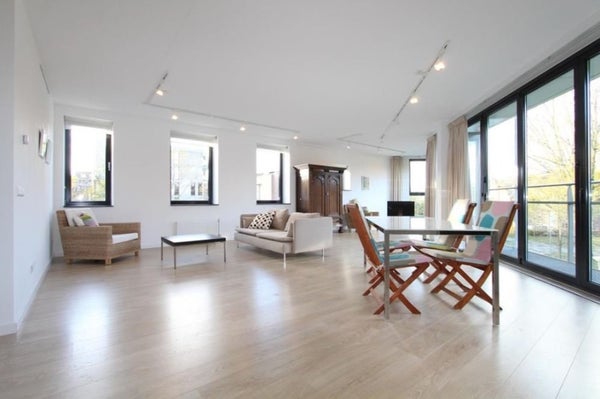 House Image 2