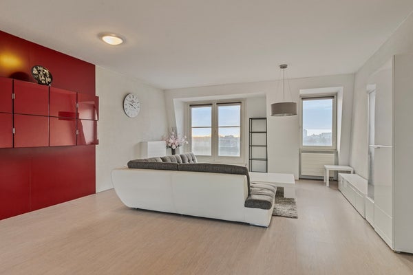 House Image 4