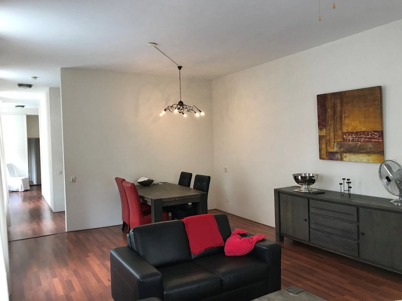 House Image 4