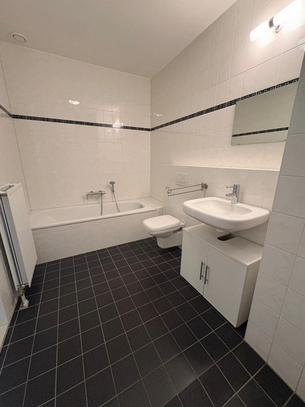 House Image 4