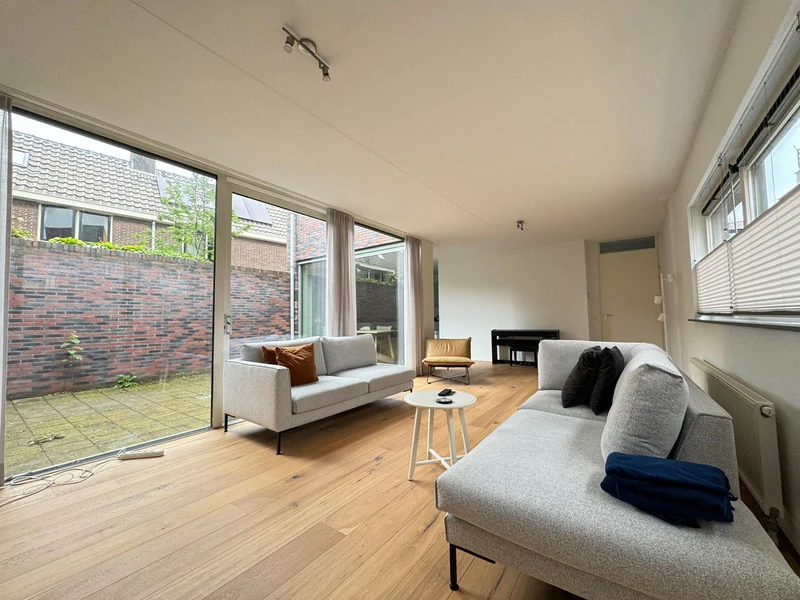 House Image 5