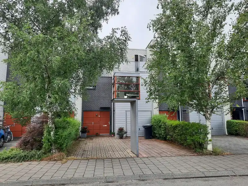 recent house