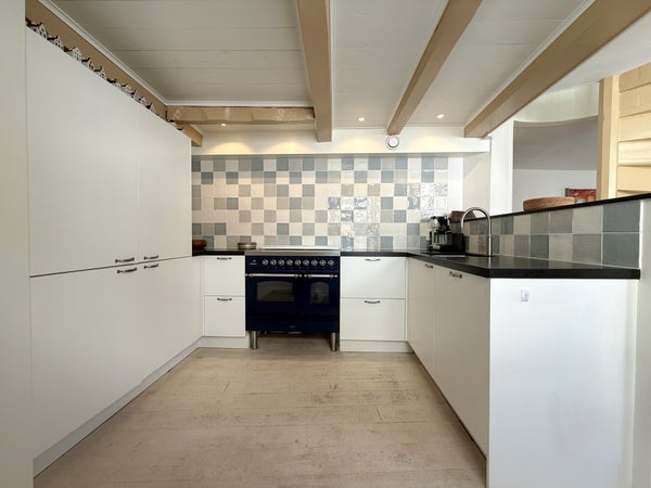 House Image 5