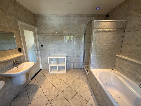 House Image 5