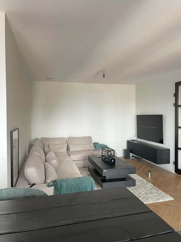 House Image 5