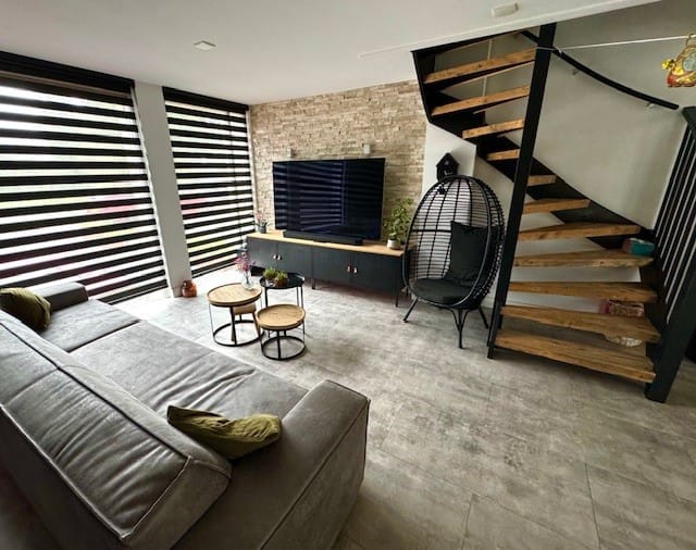 House Image 4