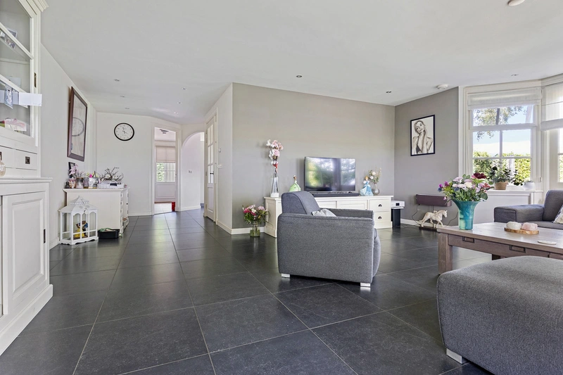 House Image 5