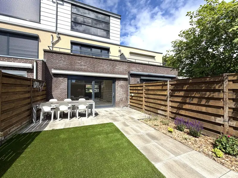 House Image 3