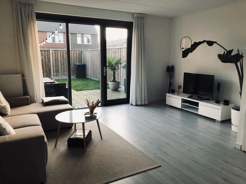 House Image 2
