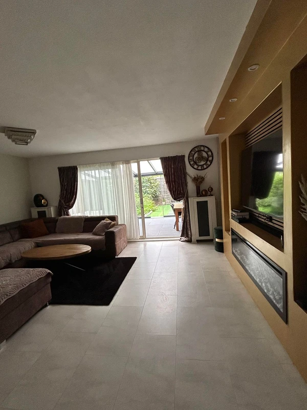 House Image 5