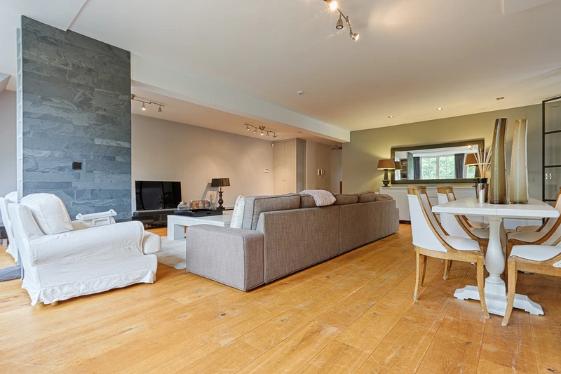 House Image 4