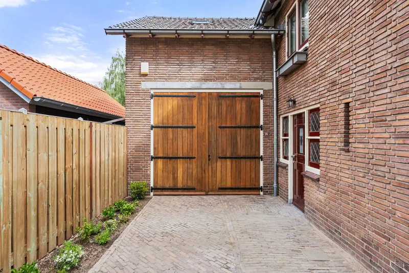 House Image 4