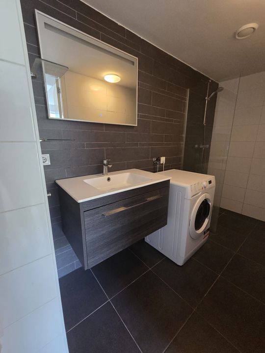 House Image 5