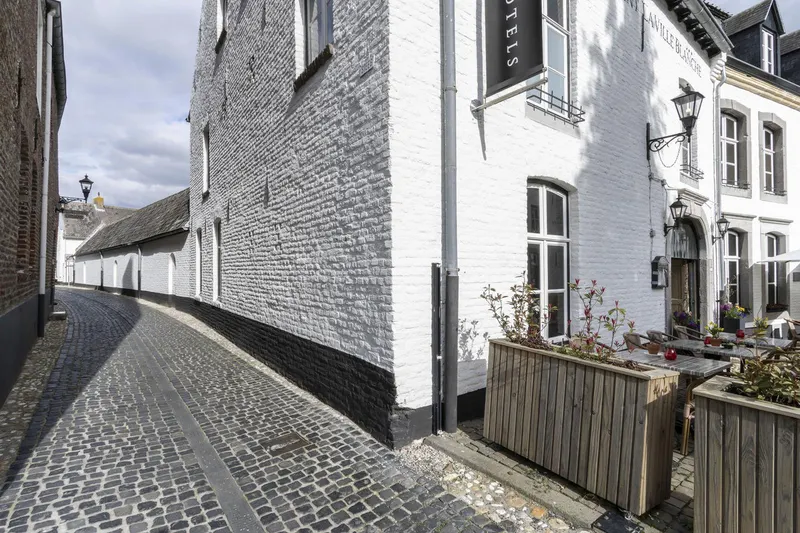 House Exterior