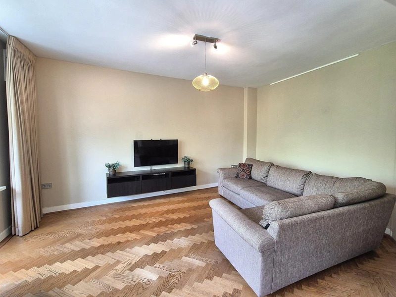 House Image 4