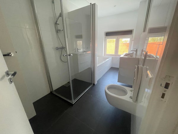 House Image 4