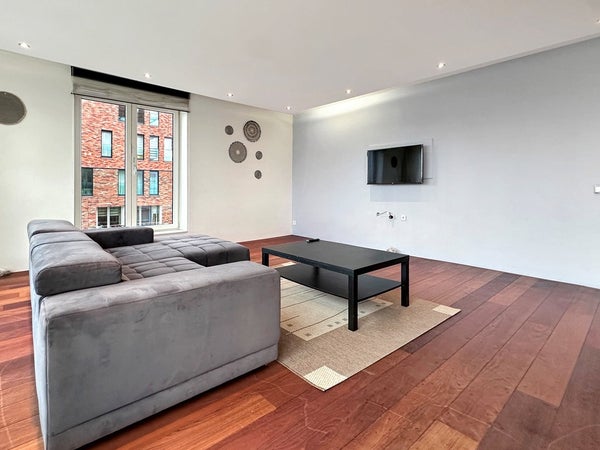 House Image 5