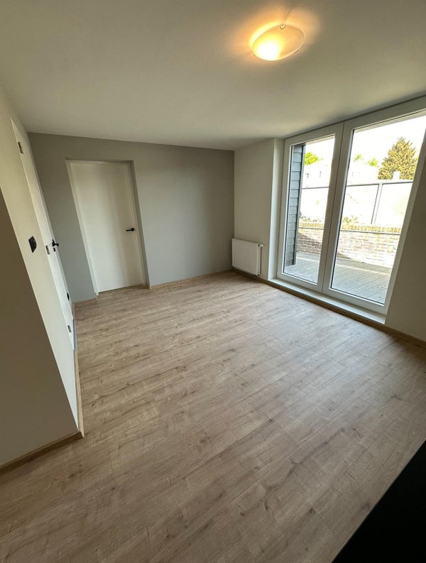 House Image 5