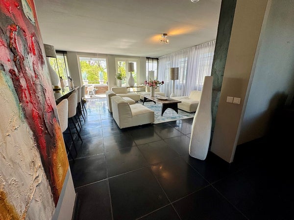 House Image 4