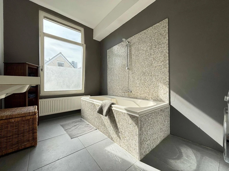 House Image 4