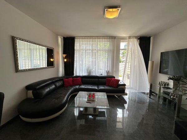 House Image 2