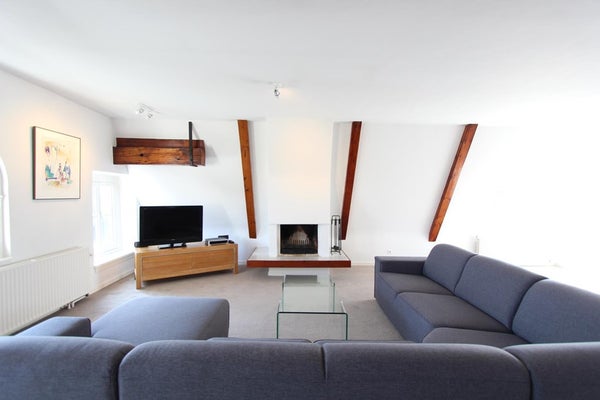 House Image 5