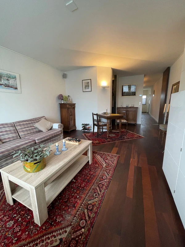 House Image 5