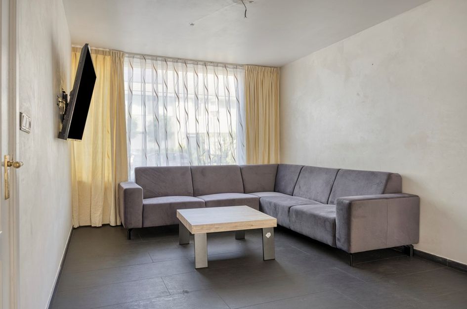 House Image 4