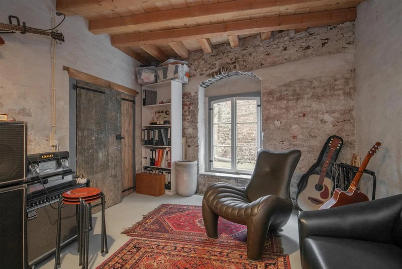 House Image 4