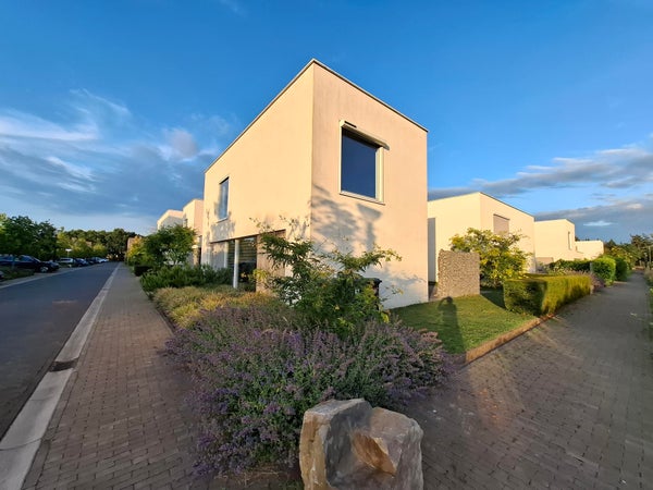 House Image 4