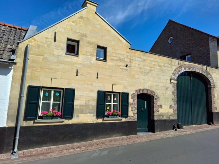 House Image 2