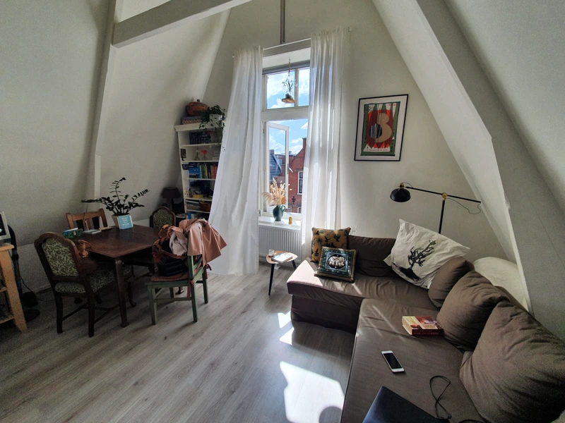 House Image 4