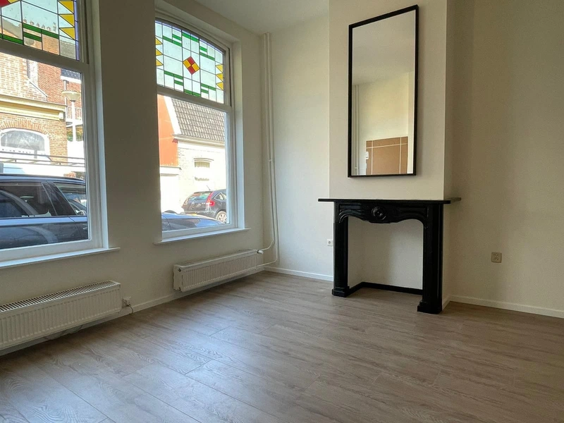 House Image 4