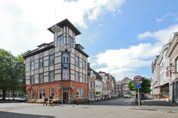 recent house