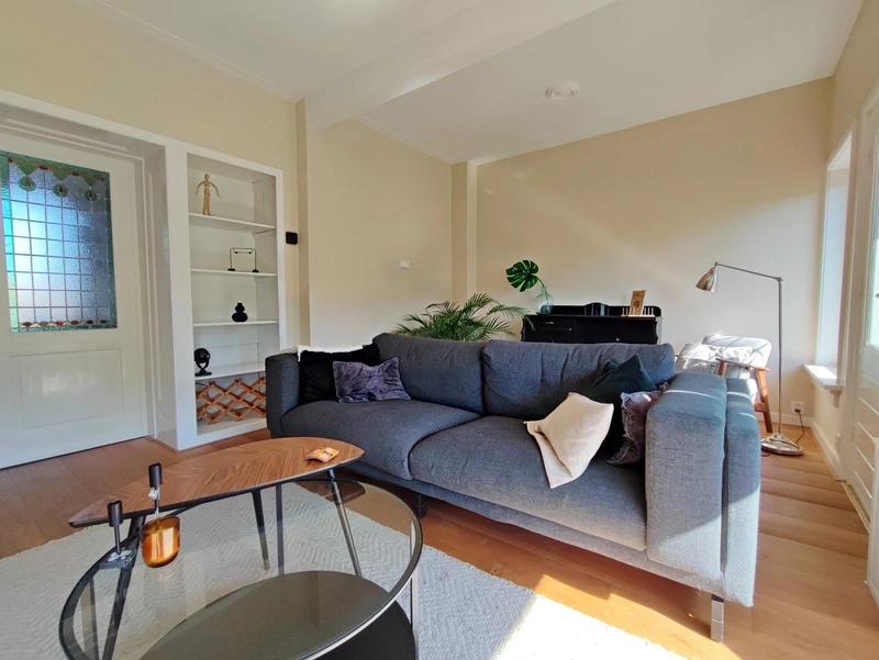 House Image 5