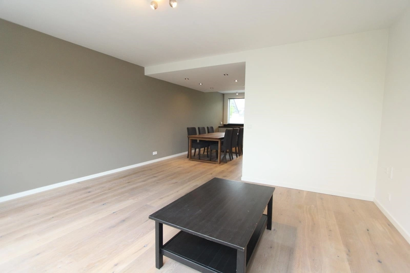 House Image 4
