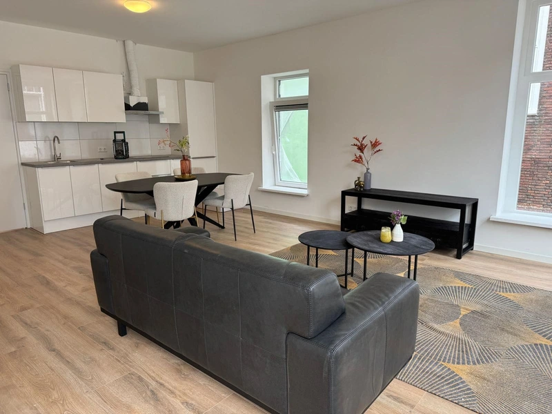 House Image 4