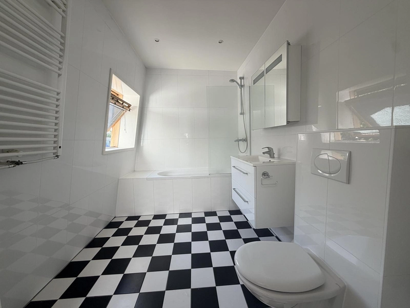 House Image 5