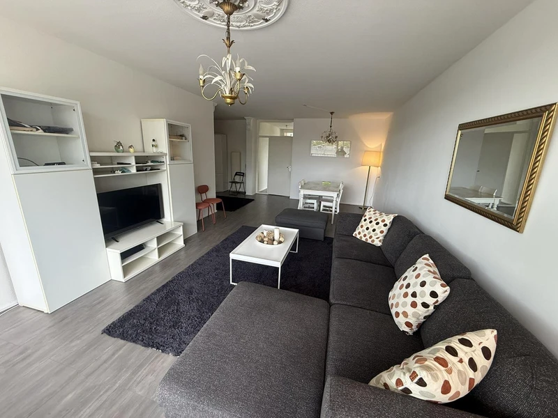 House Image 5