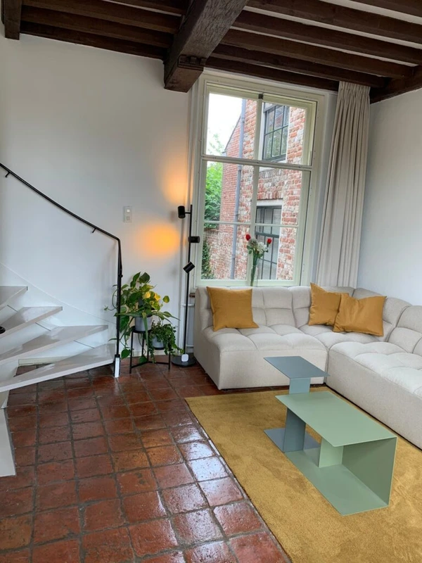 House Image 5